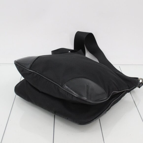 Prada Black Nylon & Leather Crossbody Bag 🖤 - Picture 6 of 9